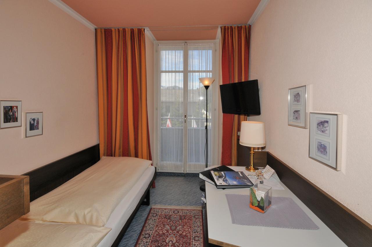 Monopol-Metropol Hotell Andermatt Exteriör bild